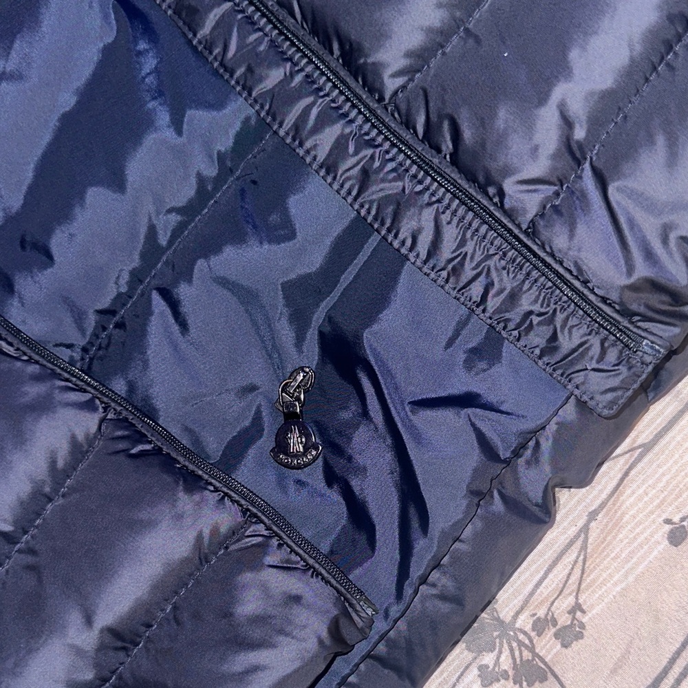 Moncler Dark Blue Hooded Puffer Jacket - Picture 5 of 5